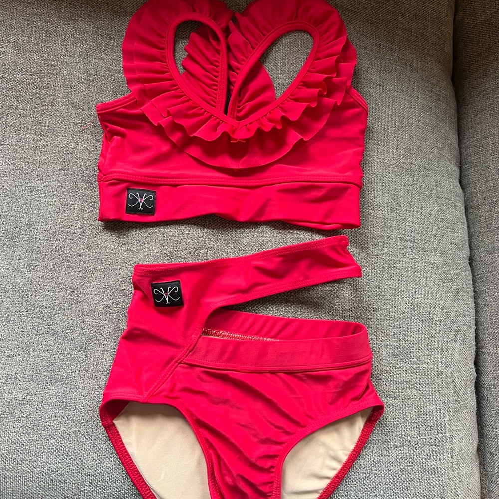 Chic Kids' Dance Costume in Vibrant Red